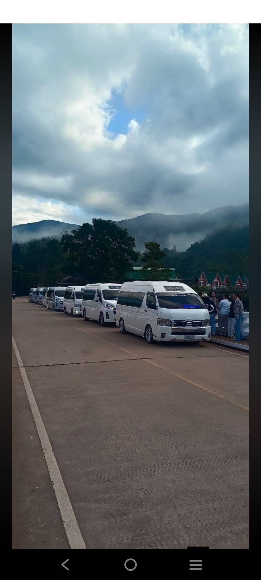 รถในทีม — รถตู้นำเที่ยวเชียงใหม่ นางฟ้าทีม