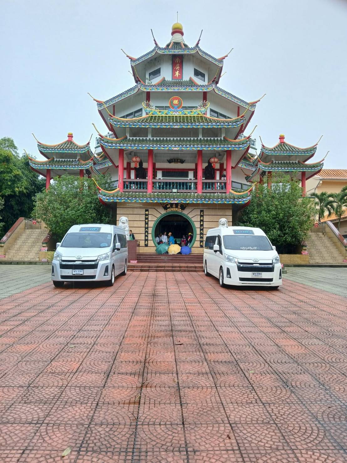 เชียงราย วัดร่องขุ่น–วัดร่องเสือเต้น — เชียงราย